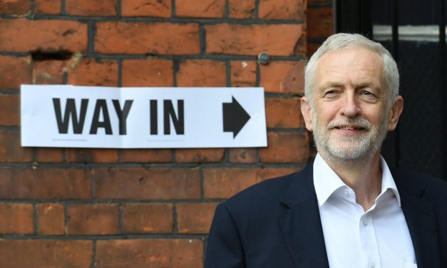 Jeremy Corbyn, suspendido de militancia en el Partido Laborista