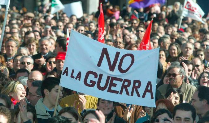 ¡Salgamos de la OTAN, poniendo rumbo al socialismo!